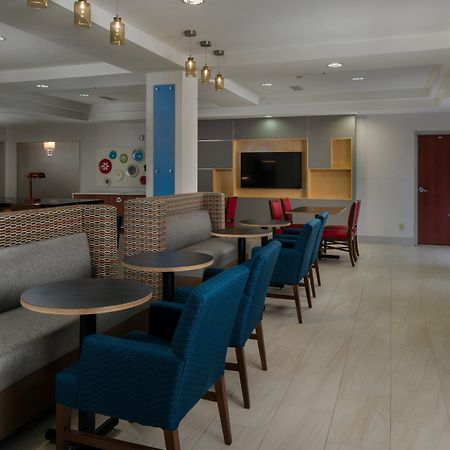Holiday Inn Express Lawrence By Ihg Εξωτερικό φωτογραφία