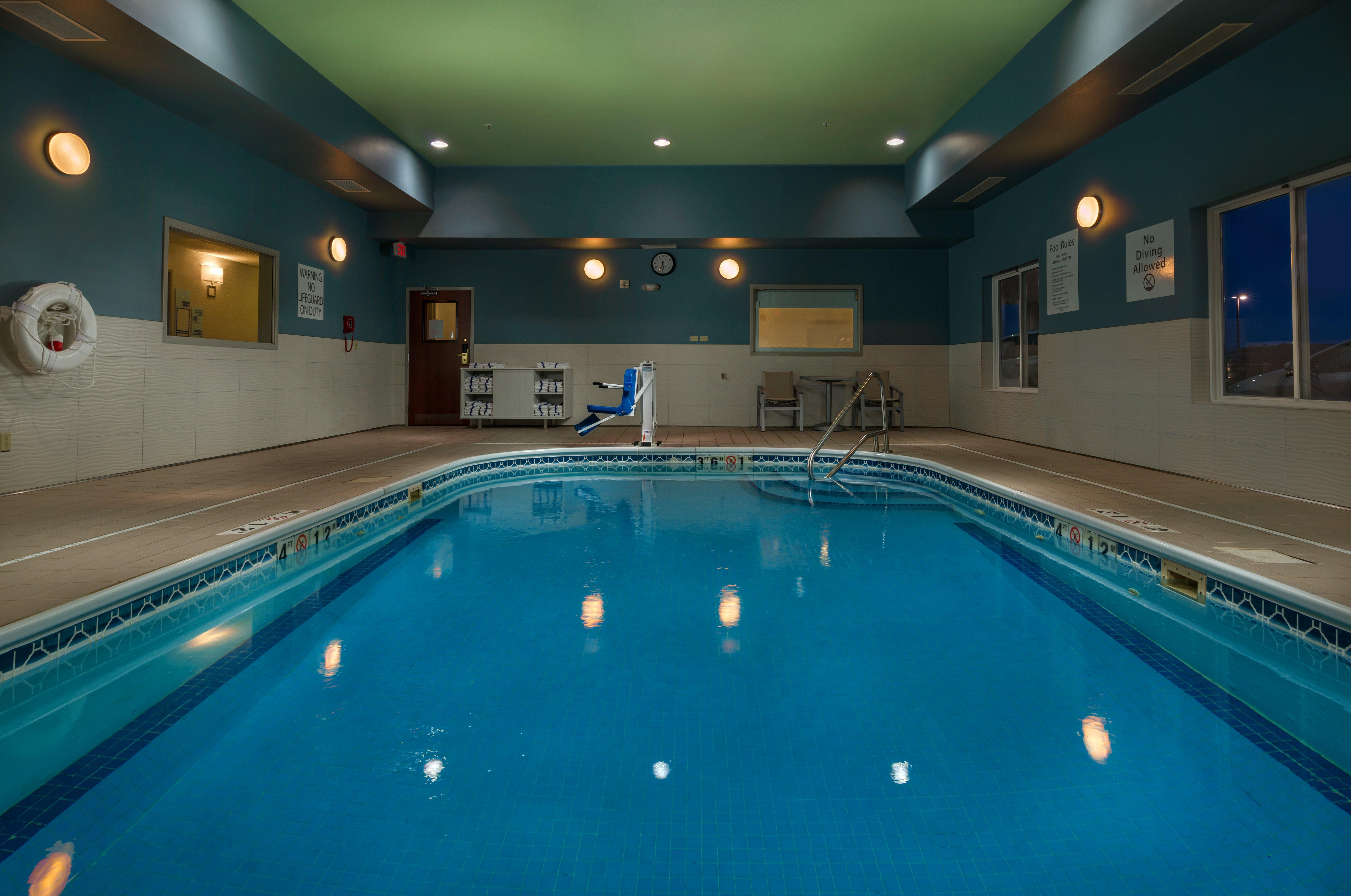 Holiday Inn Express Lawrence By Ihg Εξωτερικό φωτογραφία