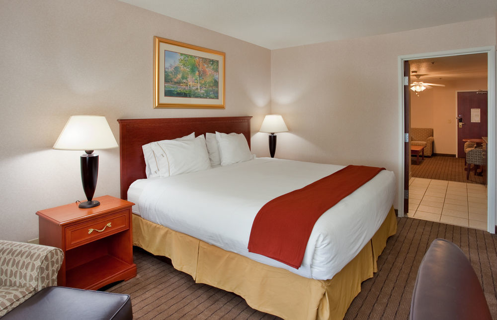 Holiday Inn Express Lawrence By Ihg Εξωτερικό φωτογραφία